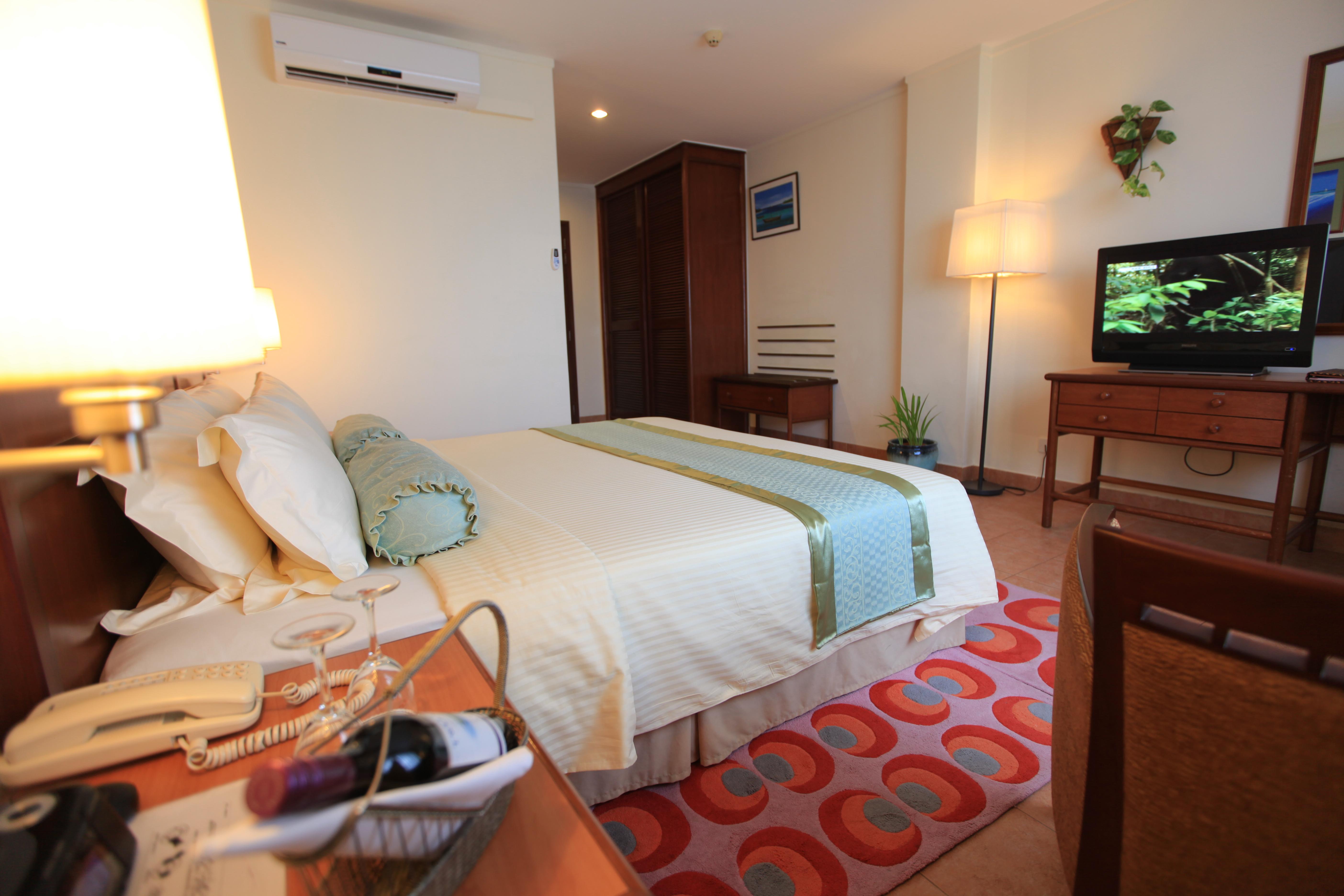 מאלה Hulhule Island Hotel מראה חיצוני תמונה