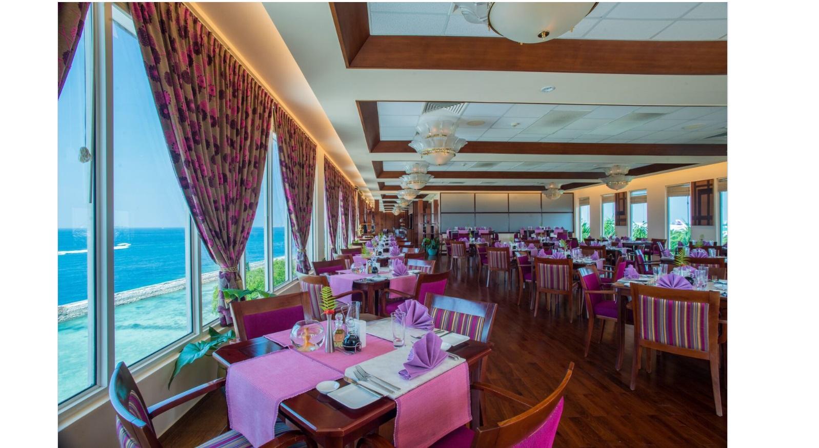 מאלה Hulhule Island Hotel מראה חיצוני תמונה