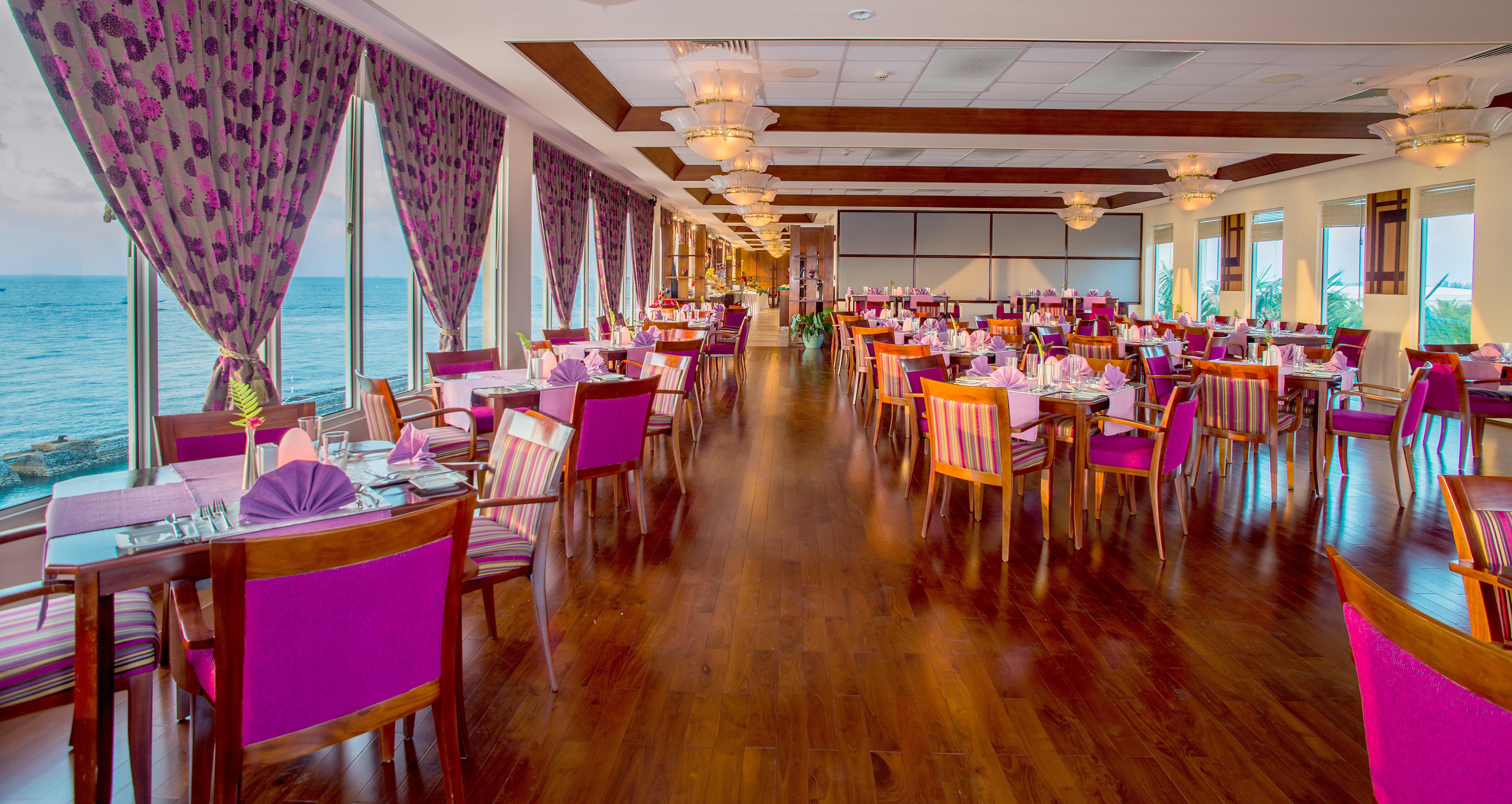 מאלה Hulhule Island Hotel מראה חיצוני תמונה