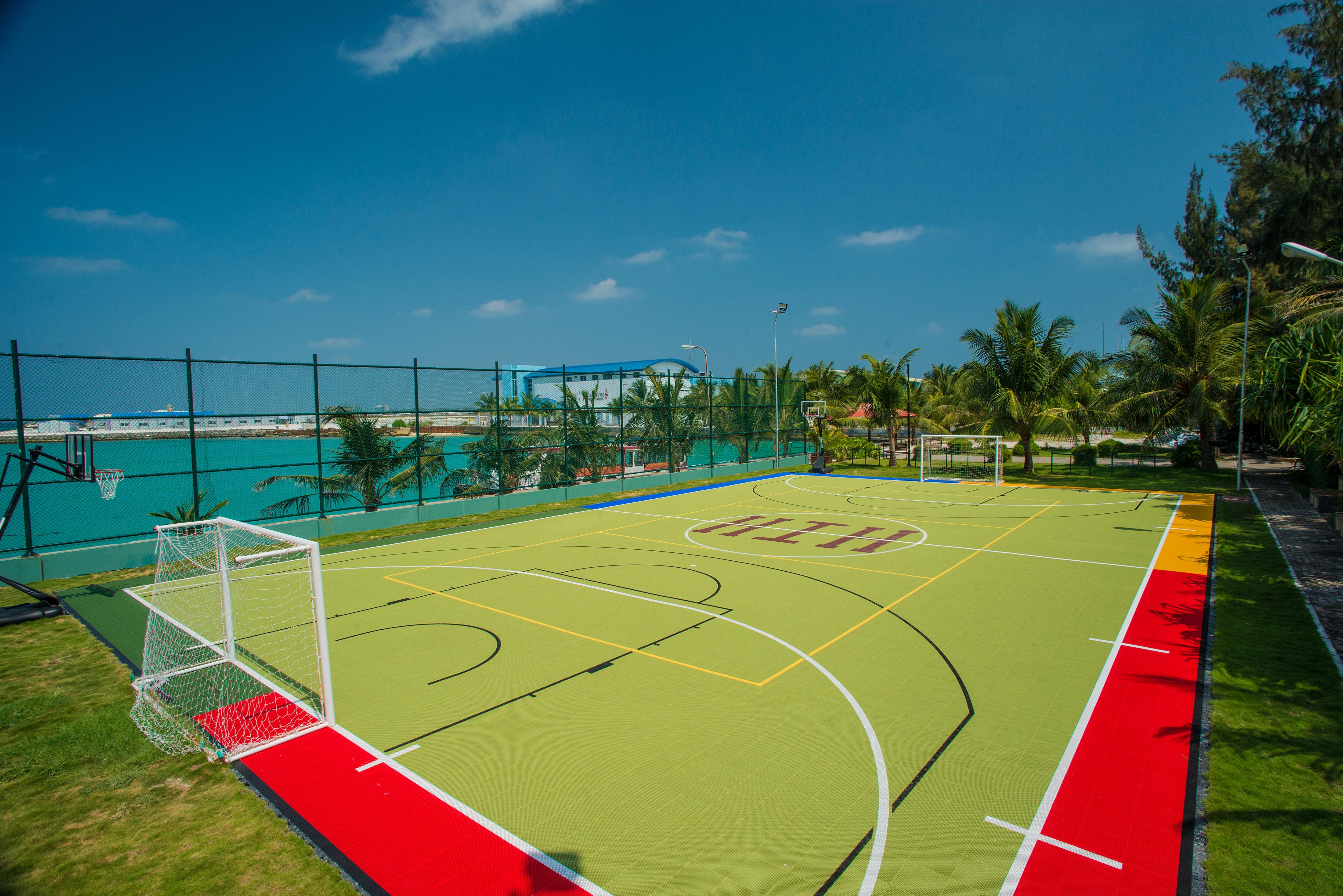 מאלה Hulhule Island Hotel מראה חיצוני תמונה