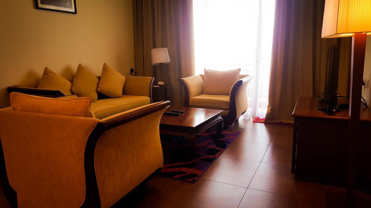 מאלה Hulhule Island Hotel מראה חיצוני תמונה