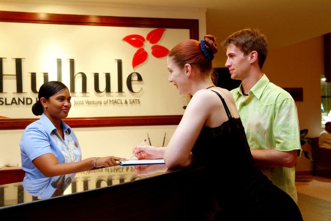 מאלה Hulhule Island Hotel מראה חיצוני תמונה